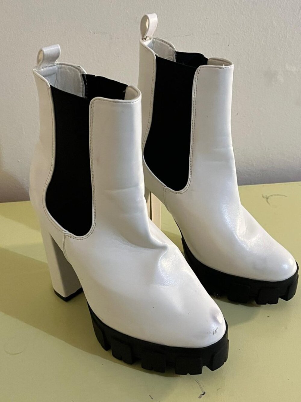 White Platform Chelsea Boots — Chunky Lug Sole — Size 9 (US Women's)